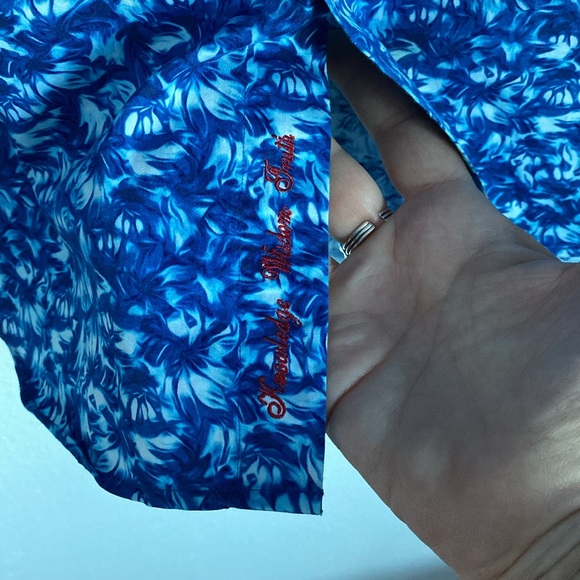 Robert Graham Cotton Long Sleeved Button Down Shirt. Blue Floral Pattern. Size M - Picture 9 of 16